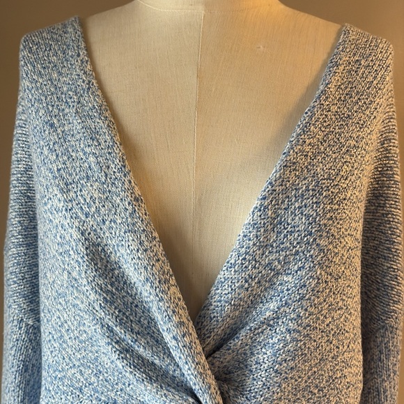 LOFT Blue white Knit sweater knot crop front layering  deep V relax L not heavy - Picture 4 of 13
